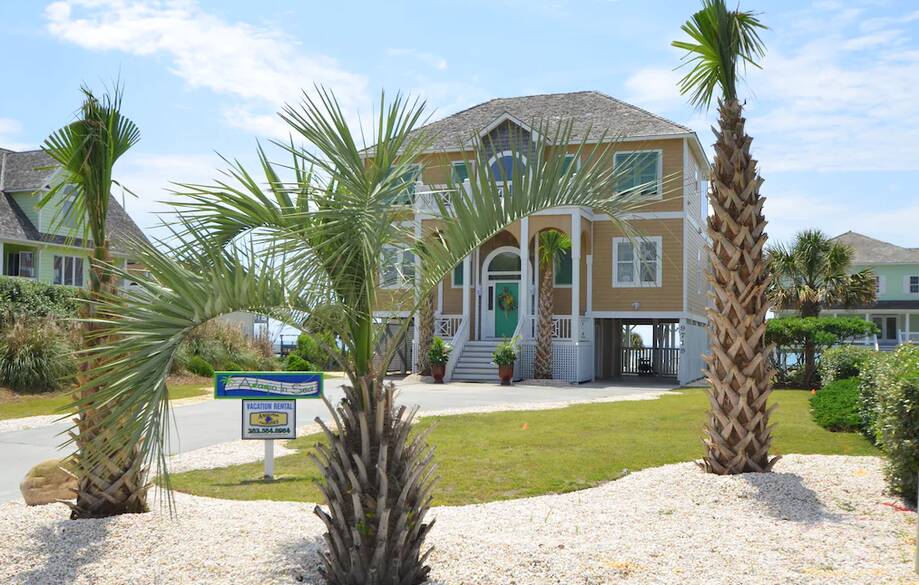 Gated Dolphin Ridge... Vacation rental home in Emerald Isle, NC
